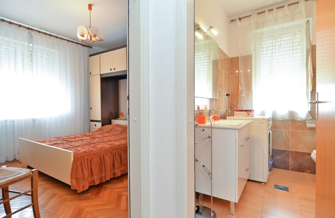 Apartment & Room Tanja 1552 Пула Екстер'єр фото